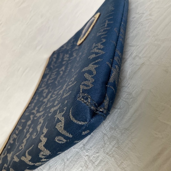 Coach Tablet Case iPad Cover Padded Zippered Pouch with Metallic Thread/Graphics - Picture 6 of 14